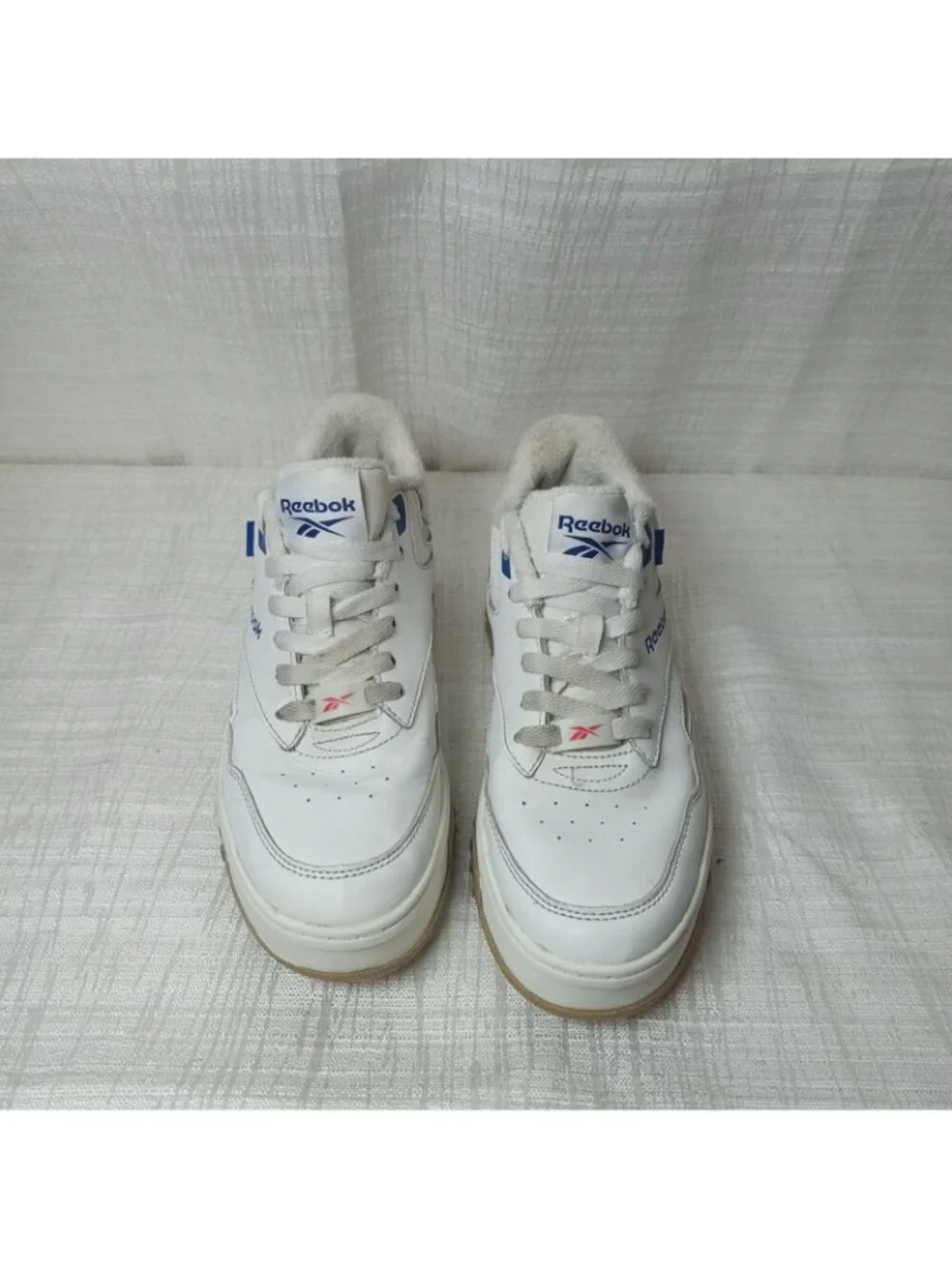 Reebok Reevamp Women's Size 7 White Blue Leather Sneakers FFC0124275